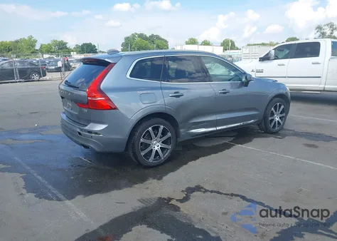 2020 Volvo Xc60 T5 Inscription z USA, uszkodzony, nr VIN YV4102DL2L1565298